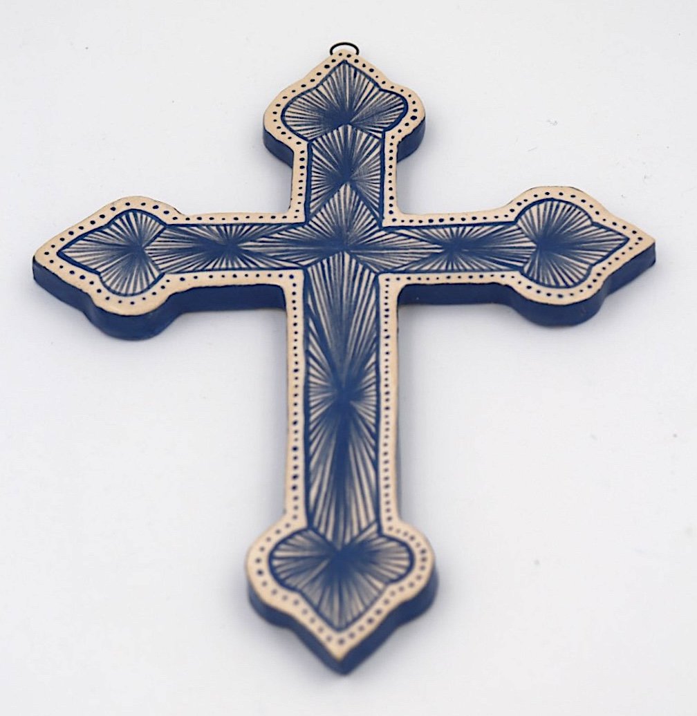 Croix en faïence émaillée – Image 2